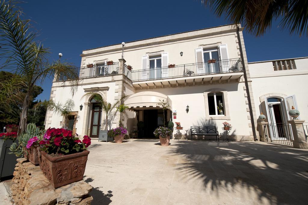 Charme Hotel Villa Principe Fitalia Fanusa Exteriör bild