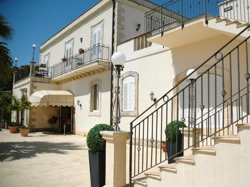 Charme Hotel Villa Principe Fitalia Fanusa Exteriör bild